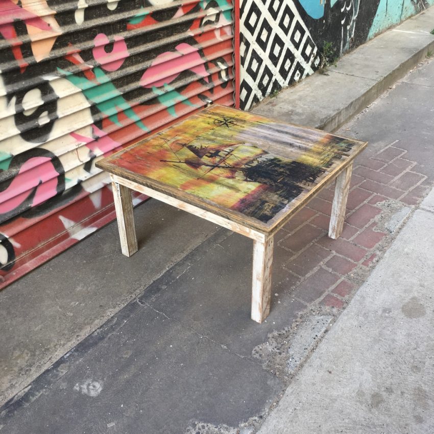 Rustic-Coffee-Table-Pirate-Design_2
