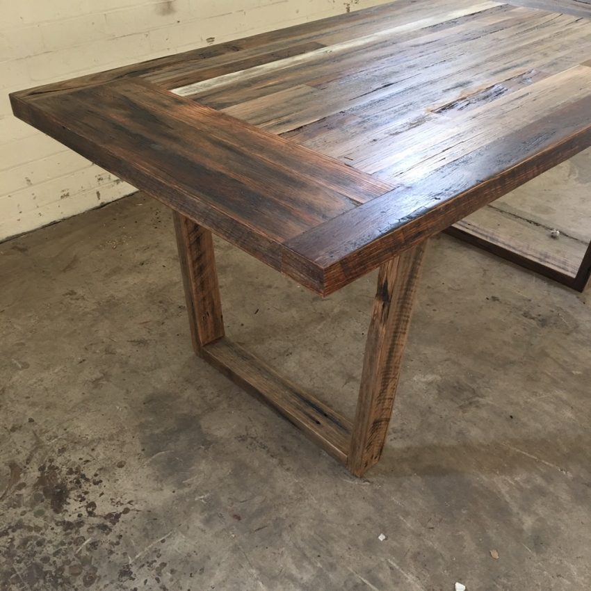 Rustic-Recycled-Timber-Fencing-Dining-Table_10
