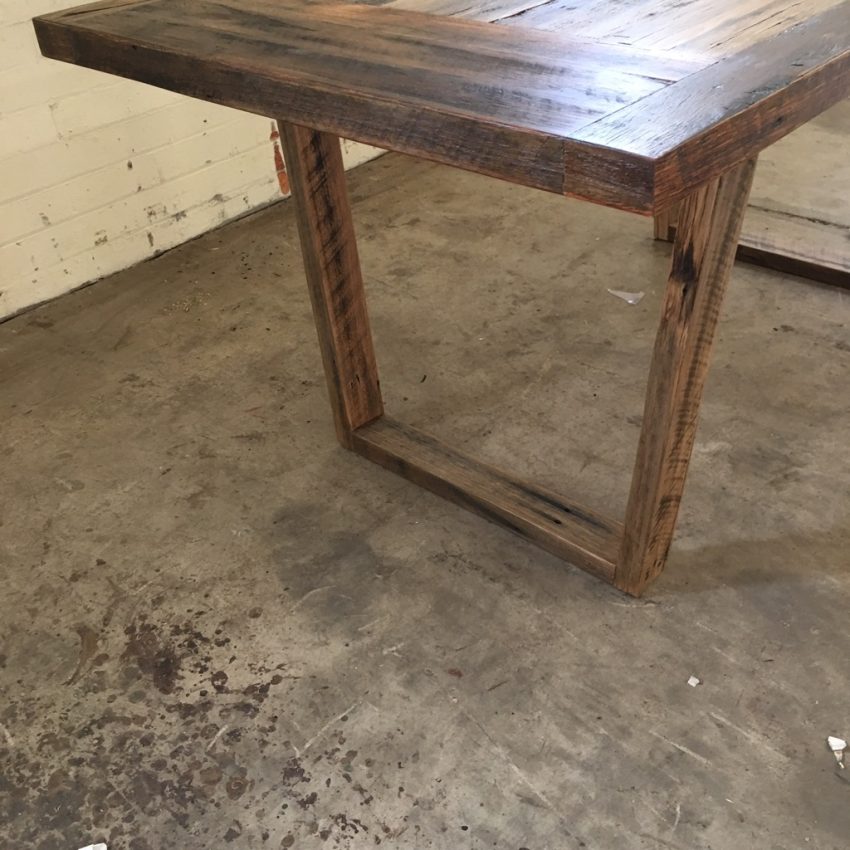 Rustic-Recycled-Timber-Fencing-Dining-Table_11