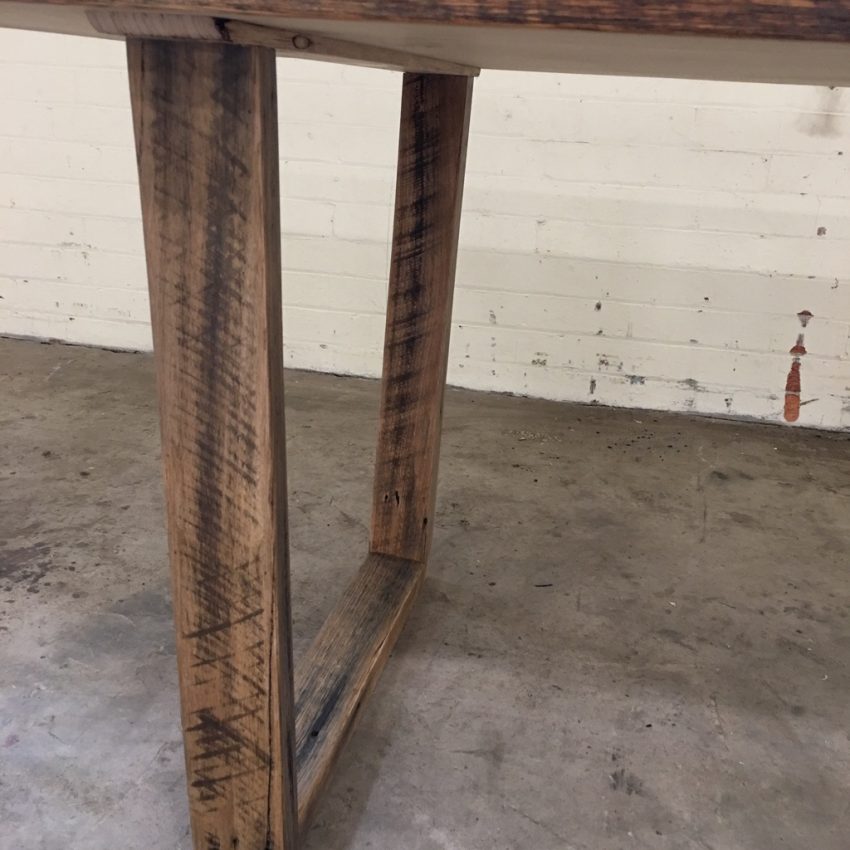 Rustic-Recycled-Timber-Fencing-Dining-Table_17